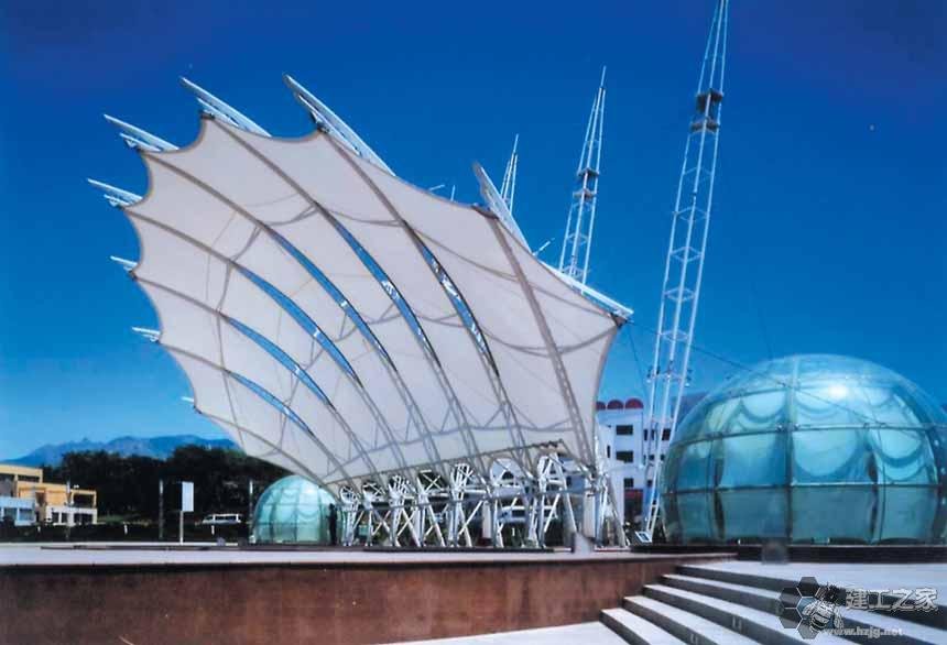 大兴安岭车棚膜结构网架